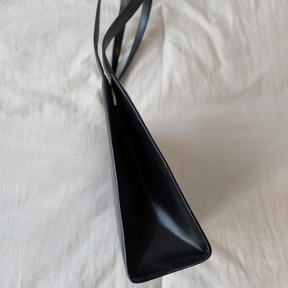 Gucci Shoulder Bag - Picture 2 of 15